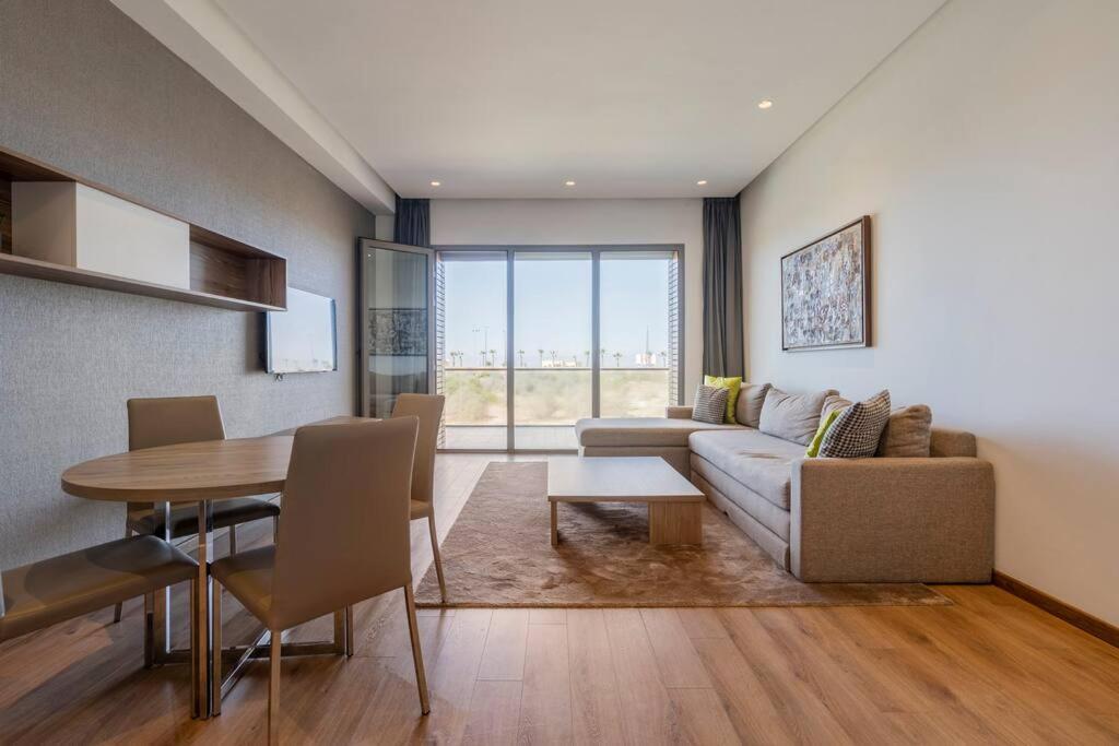 Luxury Apartment At Corniche , Seaview Close Beach Касабланка Экстерьер фото